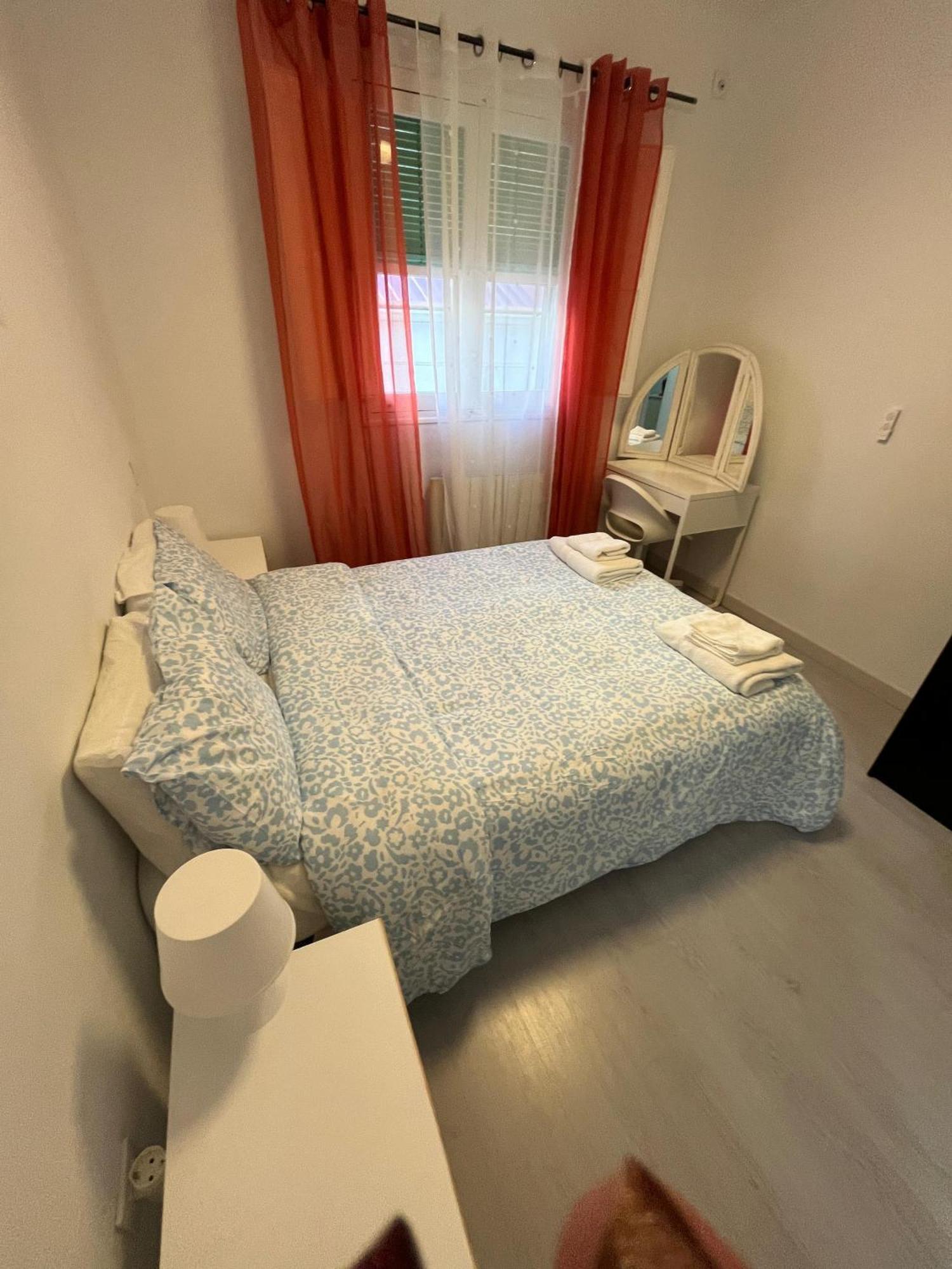 Apartamento Piso completo Ciudad Lineal Madrid Exterior foto